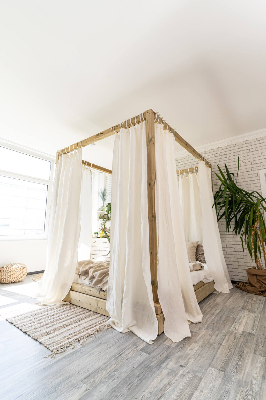 MAGIC OF CANOPY BED LINEN CURTAINS – Easy Linen Crafts