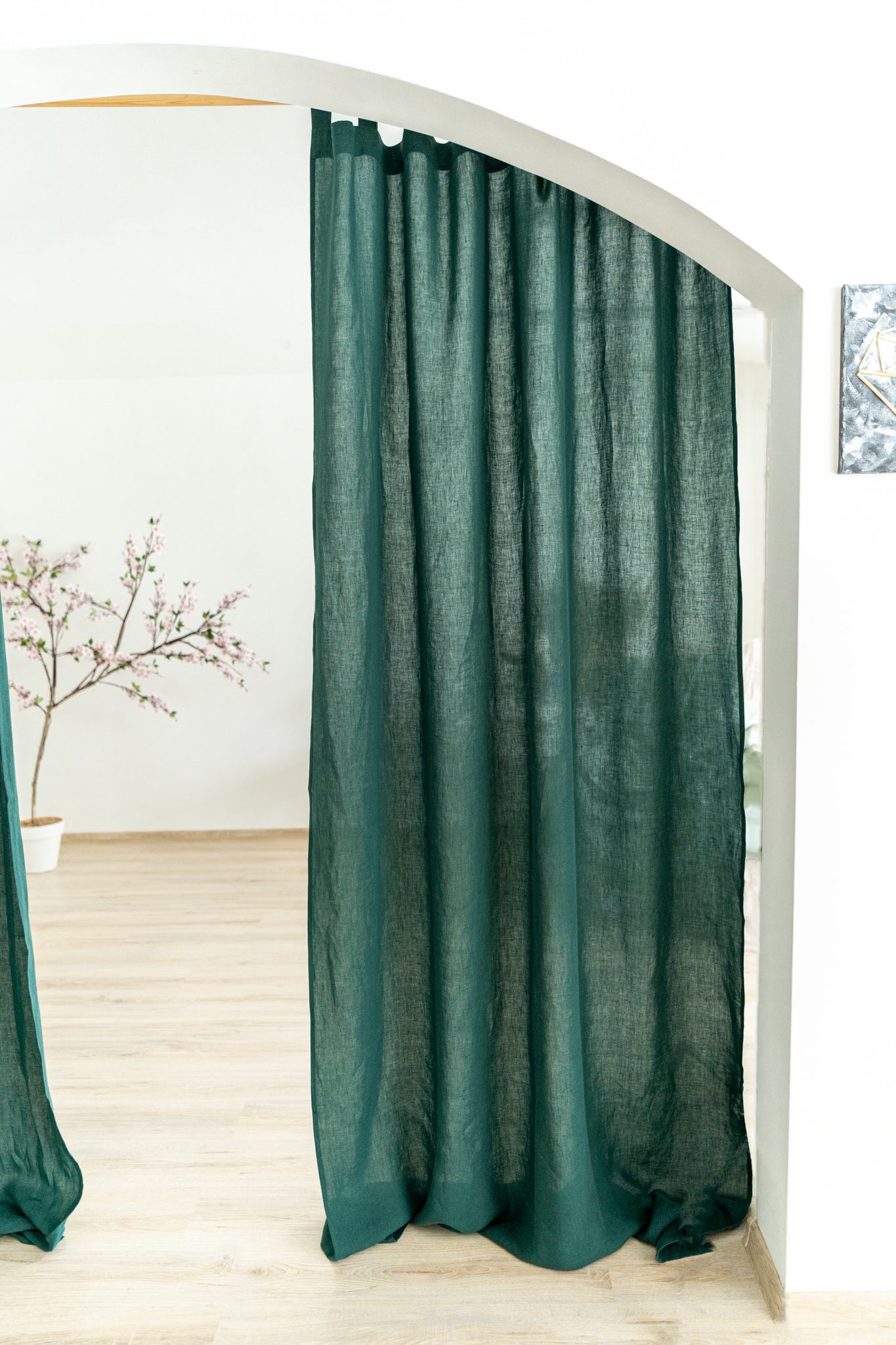 The Benefits of Choosing Linen Curtains for Your Windows