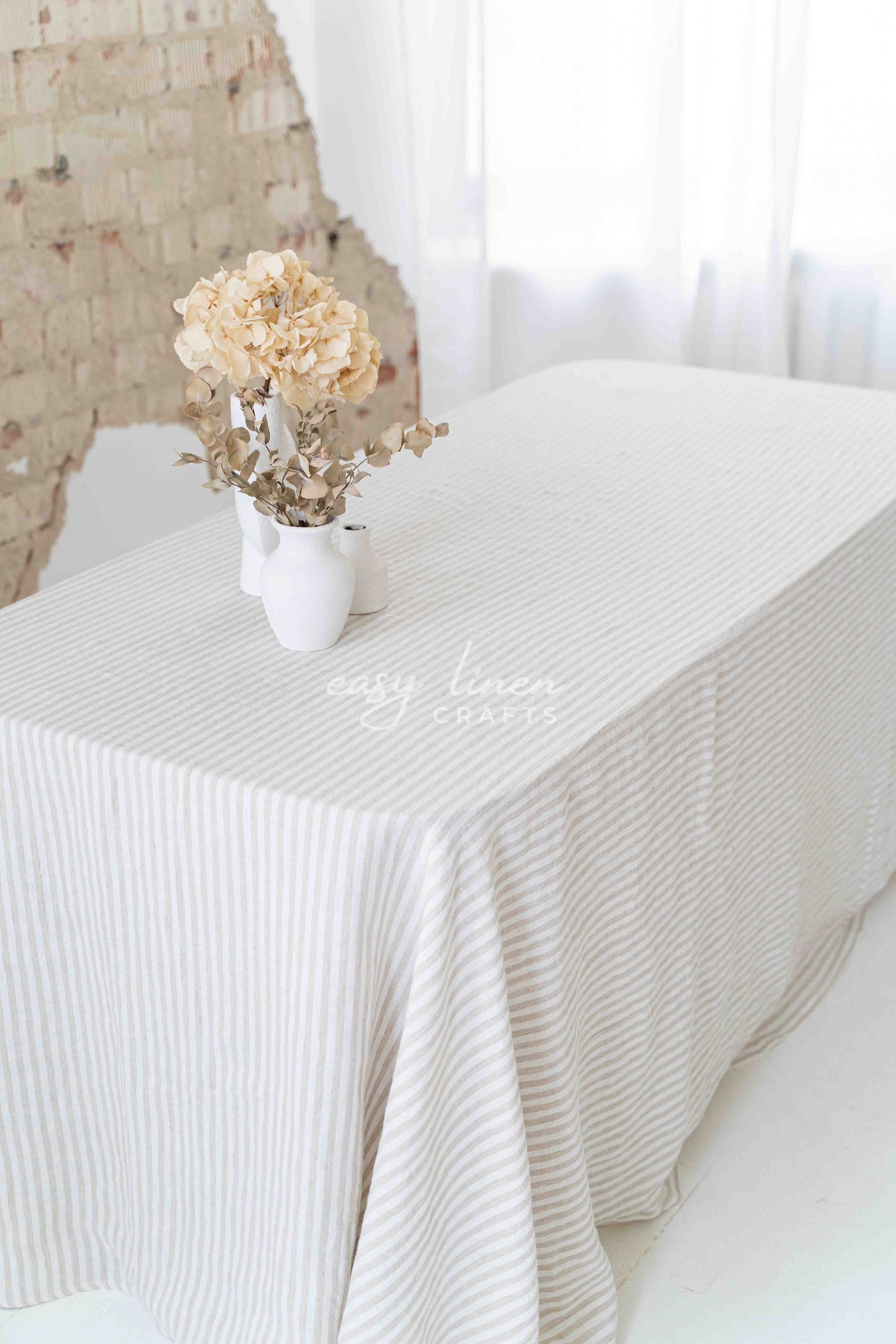 Linen tablecloth in Striped Natural color