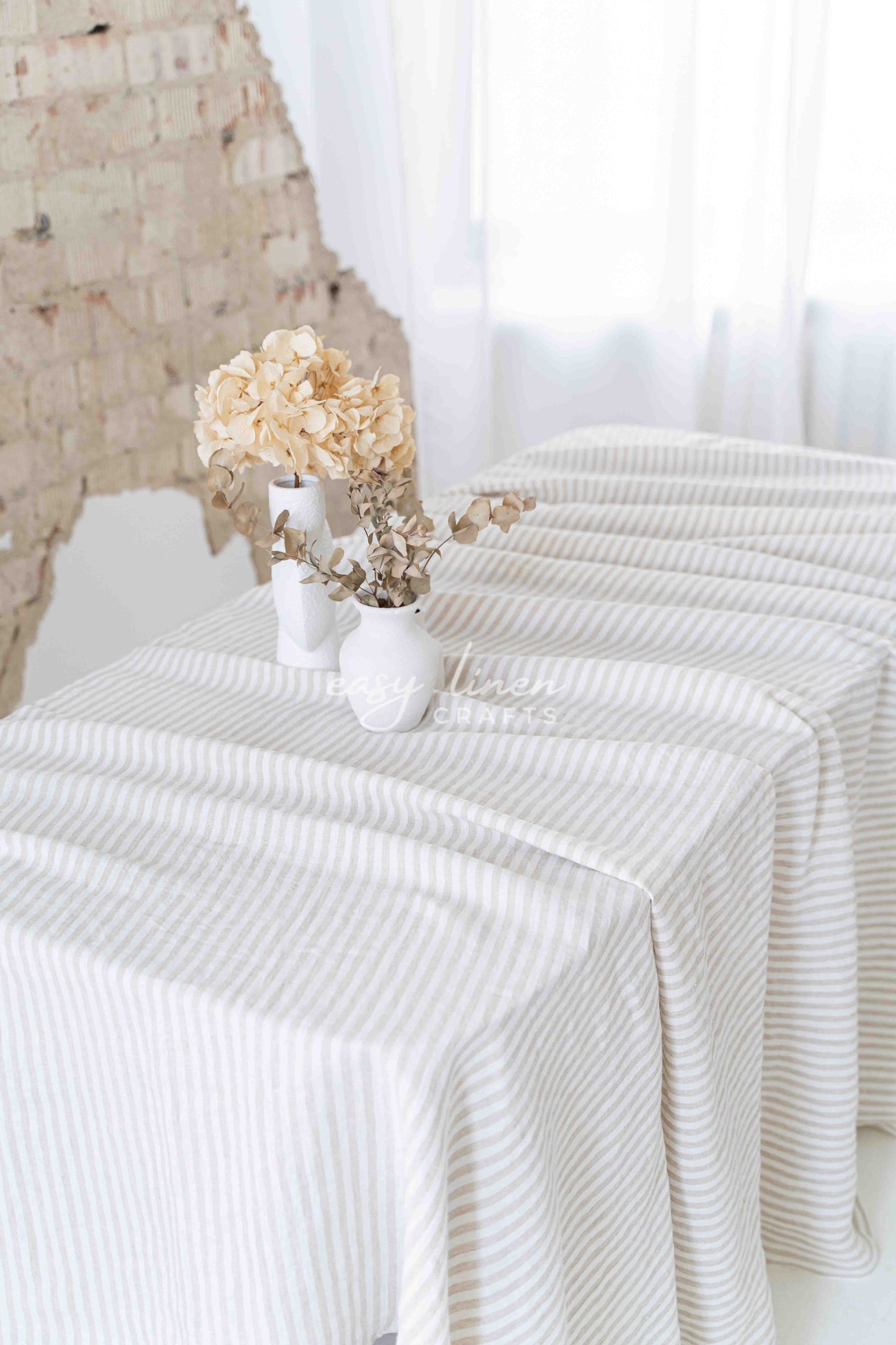 Linen tablecloth in Striped Natural color