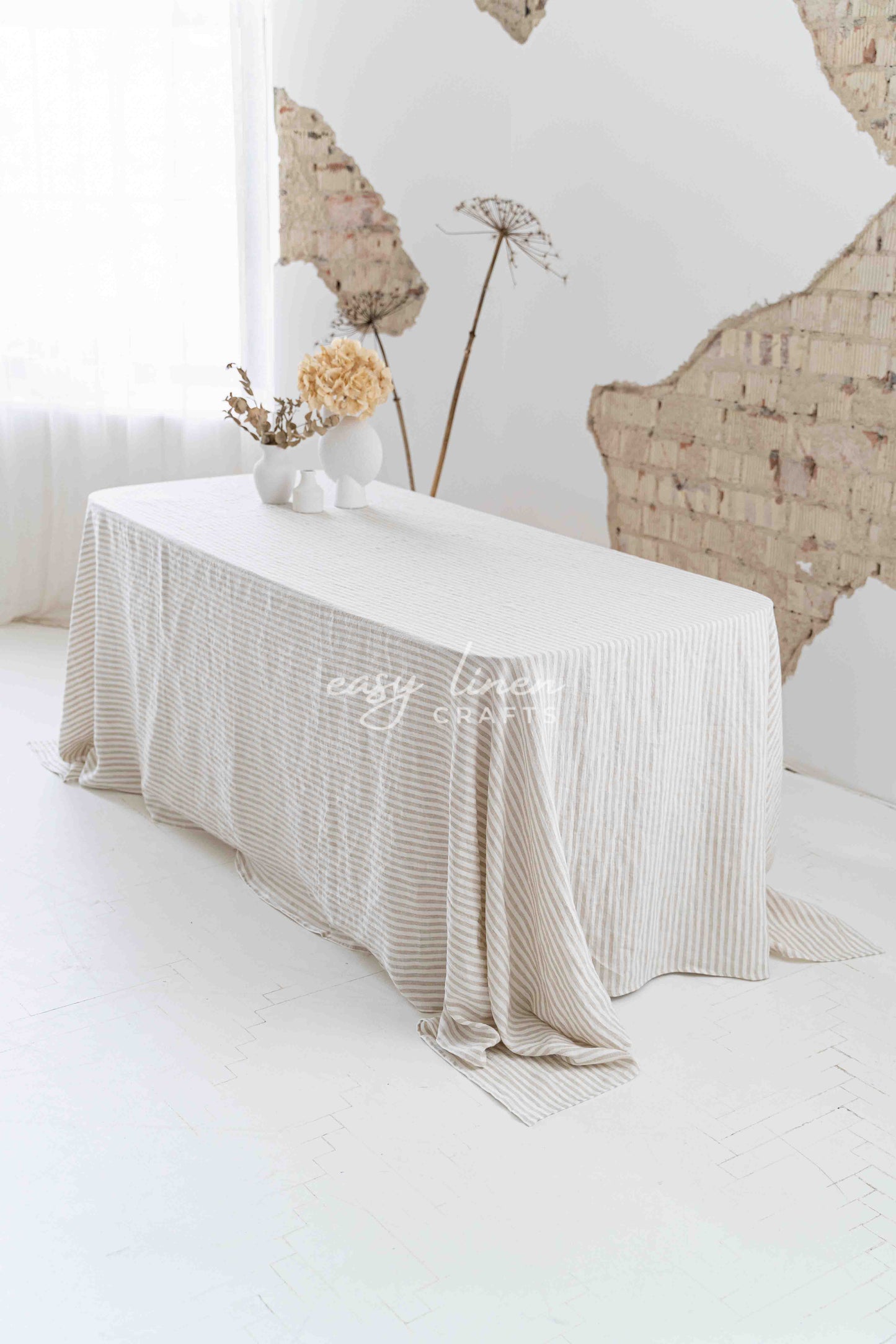 Linen tablecloth in Striped Natural color
