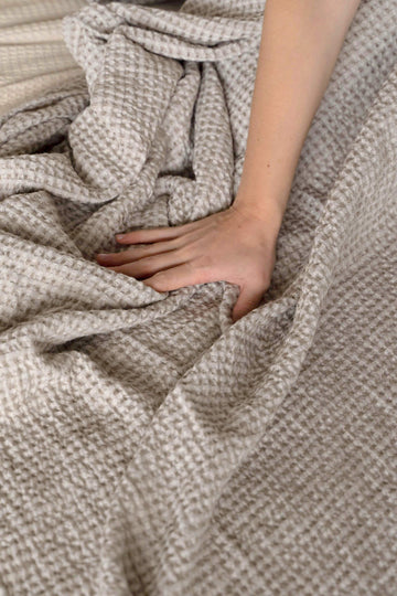 Large waffle blanket in Natural color