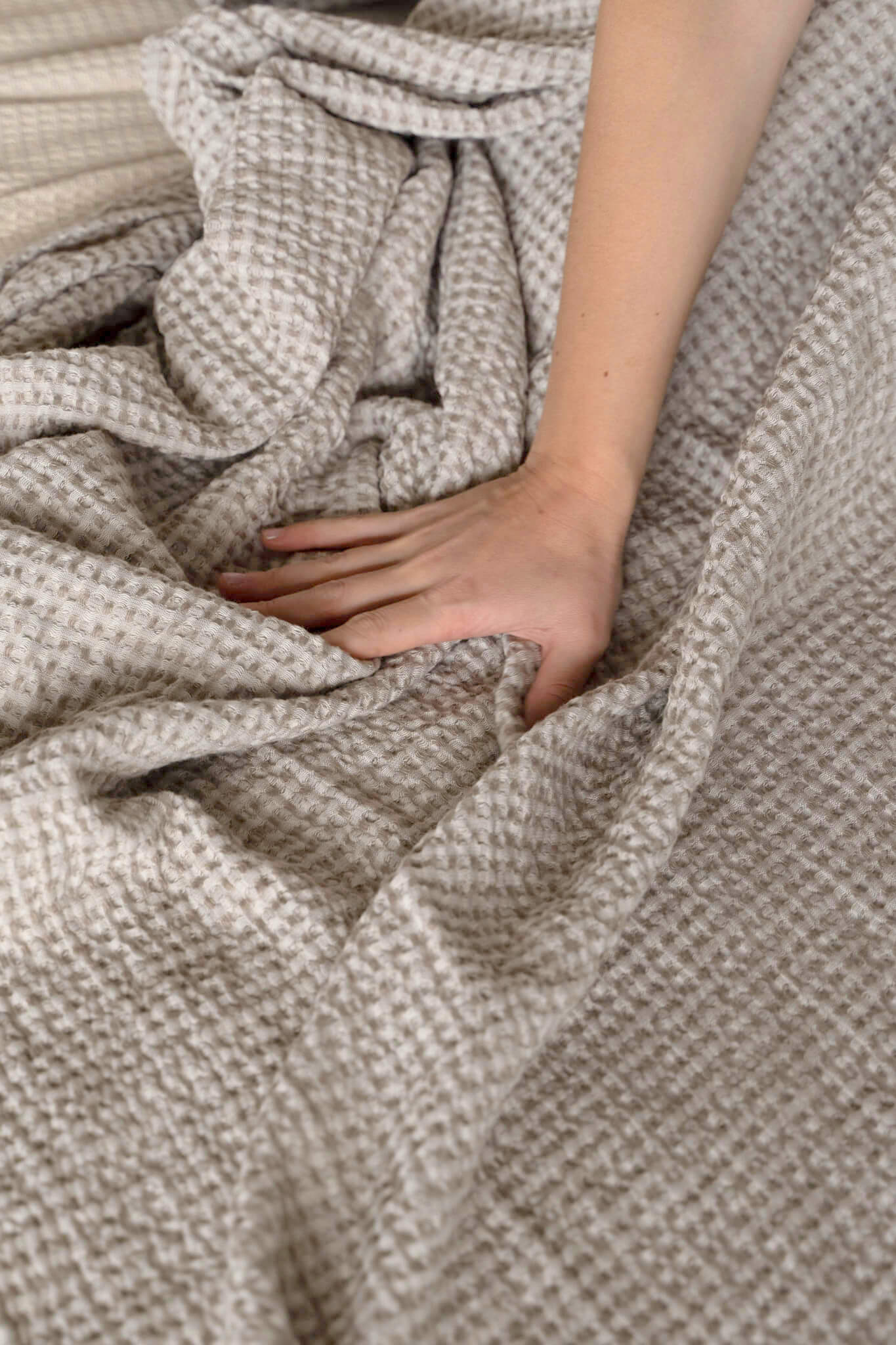 Large waffle blanket in Natural color