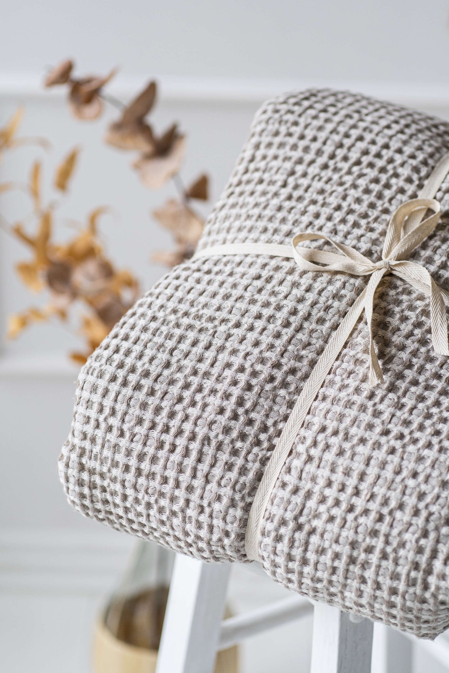 Large waffle blanket in Natural color