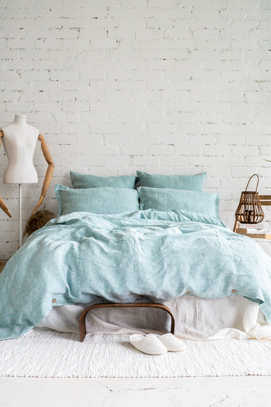 Linen bedding set in Melange Green: linen duvet cover + 2 linen pillowcases