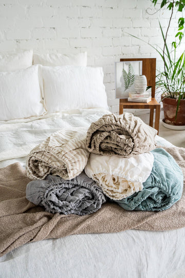 Linen fitted sheet in Off White color