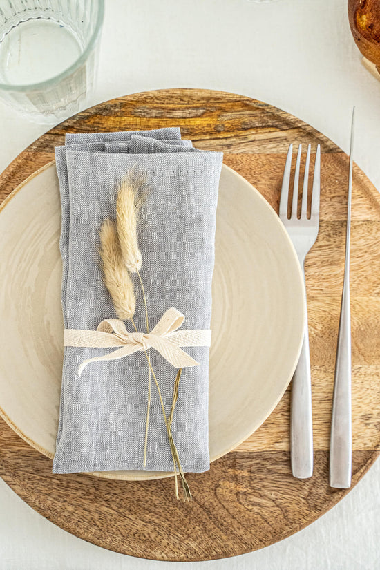 Linen napkins set in Melange Gray color