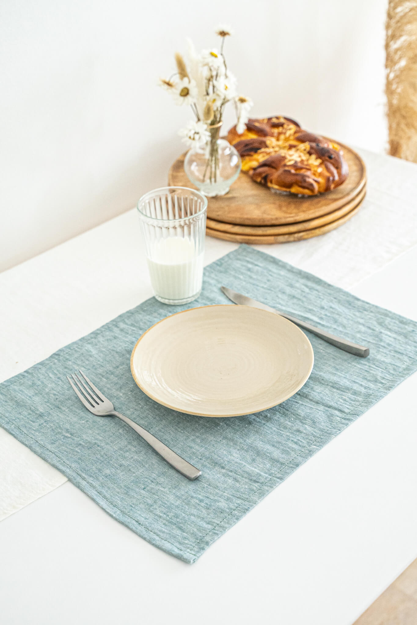 Linen placemats set in Melange Green color