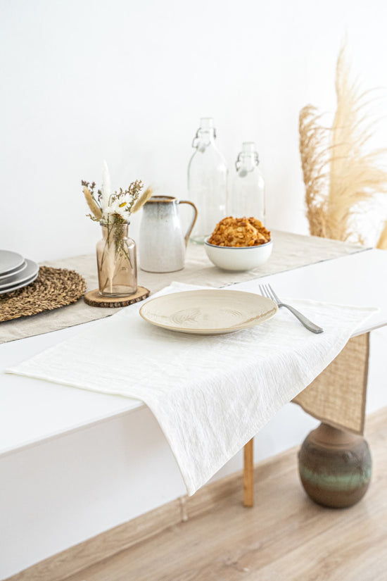 Linen placemats set in Off White color