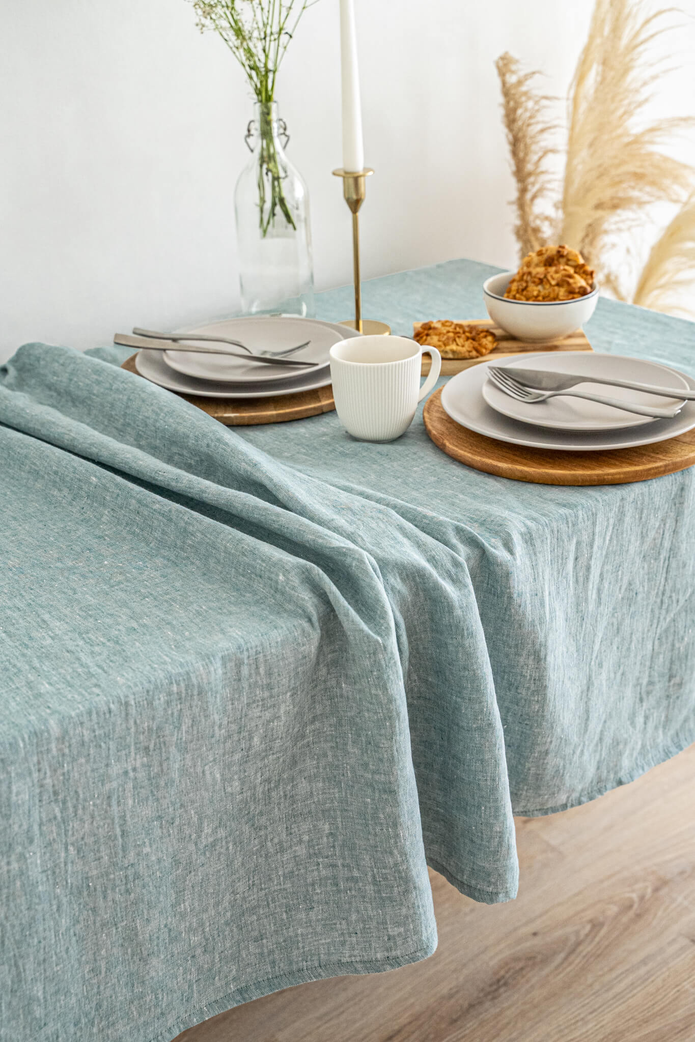 Melange Green linen tablecloth